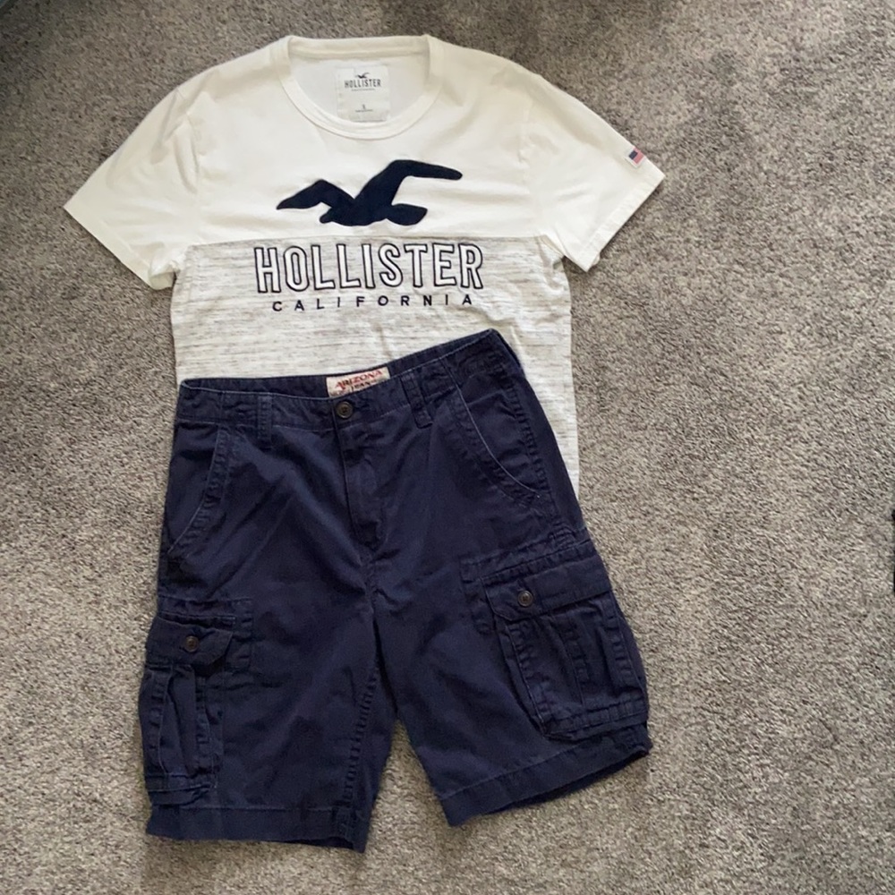 EUC- Men’s Arizona Cargo Shorts